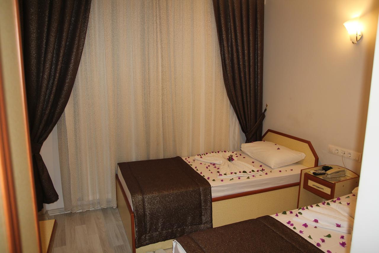 Dostlar Hotel Μερσίνη Εξωτερικό φωτογραφία